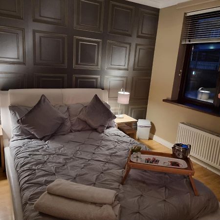 Private Room City Skyline And Mountain Views Close Too Belfast Centre And Airports Free Parking Luaran gambar