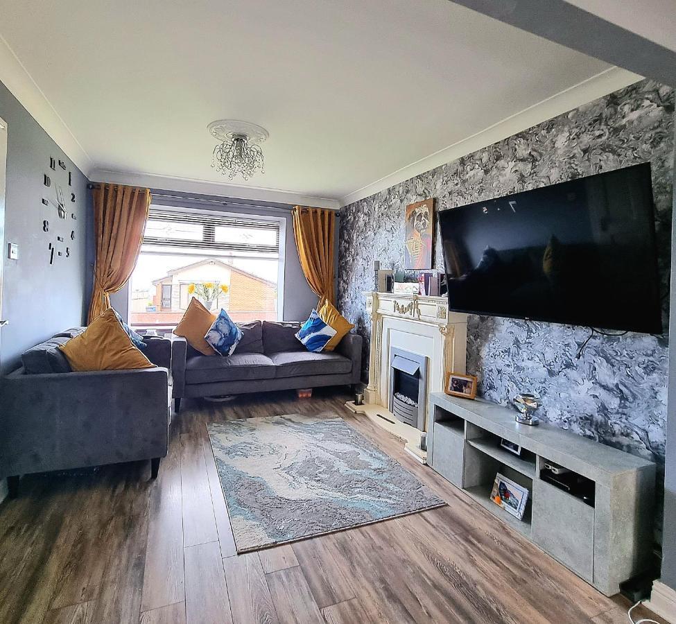 Private Room City Skyline And Mountain Views Close Too Belfast Centre And Airports Free Parking Luaran gambar